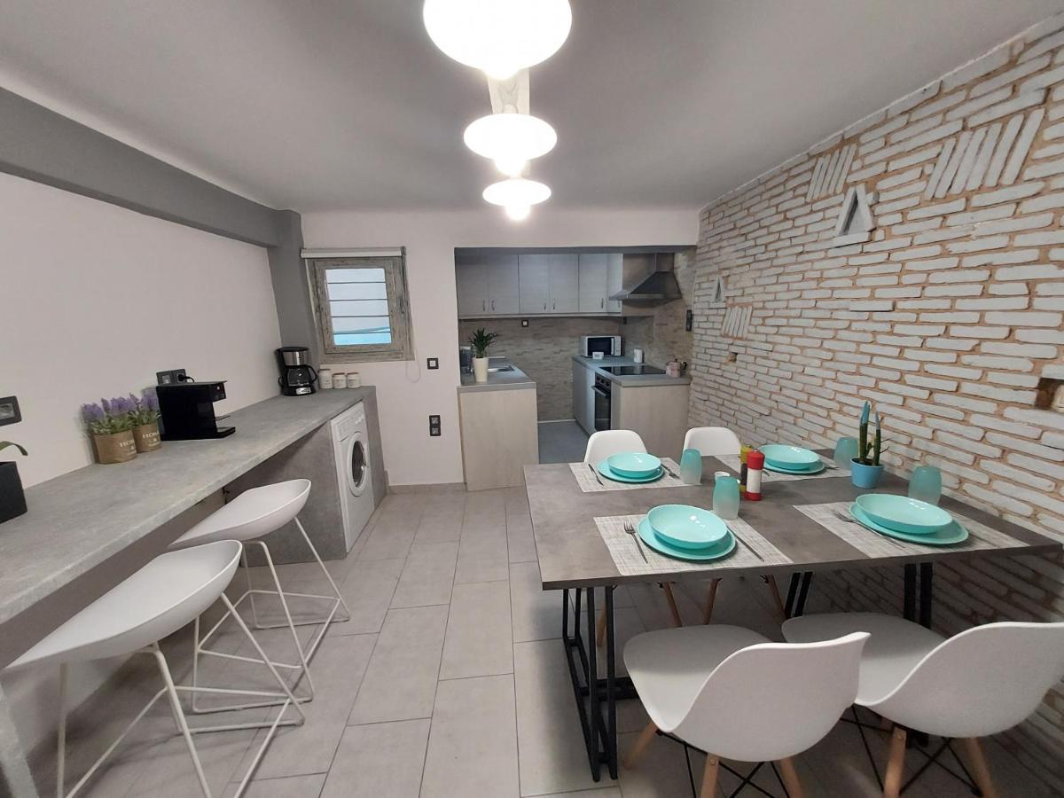 Anastasia'S Apartment With Yard Atene Esterno foto