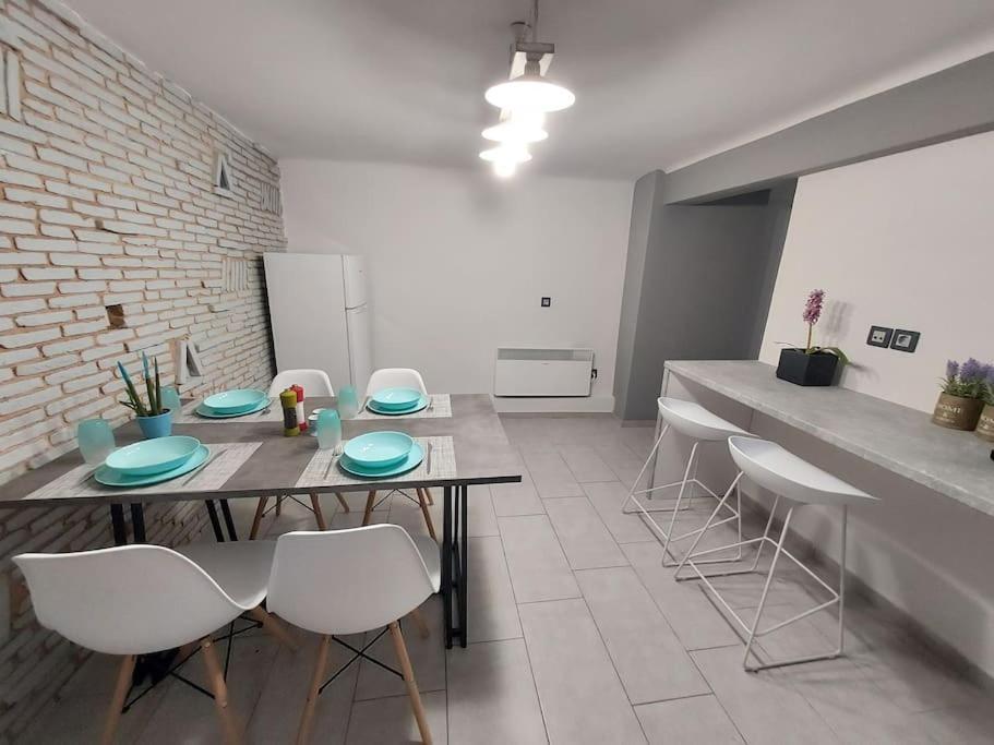Anastasia'S Apartment With Yard Atene Esterno foto